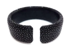 Bracelet Manchette En 2 Ors Et Galuchat Noir 10 Bracelet Manchette En 2 Ors Et Galuchat Noir -Castafiore Boutique bracelet manchette love en 2 ors et galuchat noir 173130