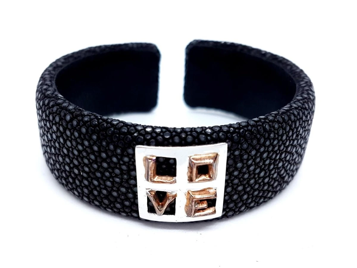 Bracelet Manchette En 2 Ors Et Galuchat Noir 1 Bracelet Manchette En 2 Ors Et Galuchat Noir
