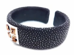 Bracelet Manchette En 2 Ors Et Galuchat Noir 11 Bracelet Manchette En 2 Ors Et Galuchat Noir -Castafiore Boutique bracelet manchette love en 2 ors et galuchat noir 584122