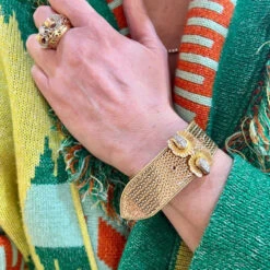 Bracelet Ceinture En Or, Platine Et Diamants -Castafiore Boutique bracelet retro ceinture diamants or jaune 18 carats 227631