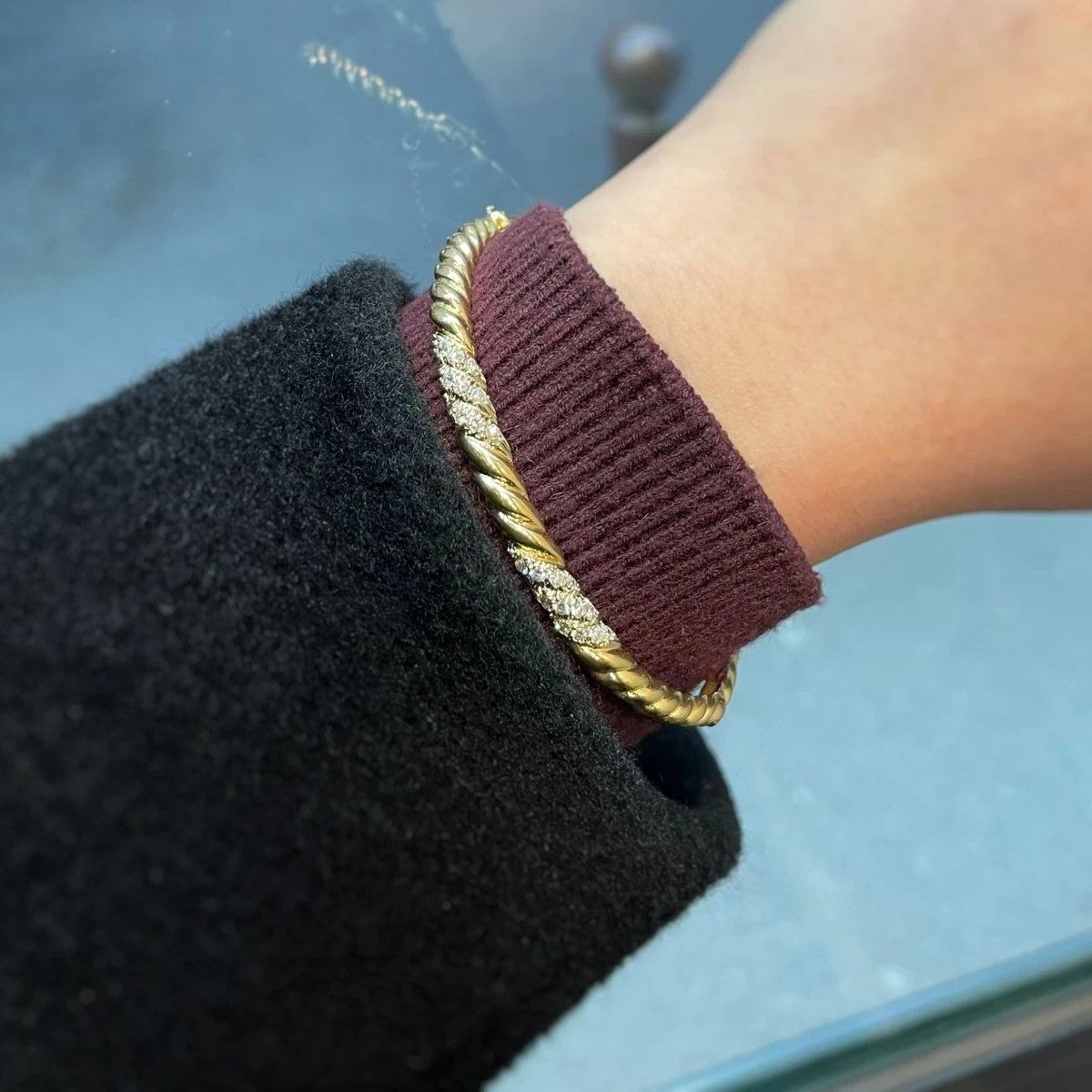 Bracelet Jonc POIRAY En Or Jaune Et Diamants 7 Bracelet Jonc POIRAY En Or Jaune Et Diamants – Image 7