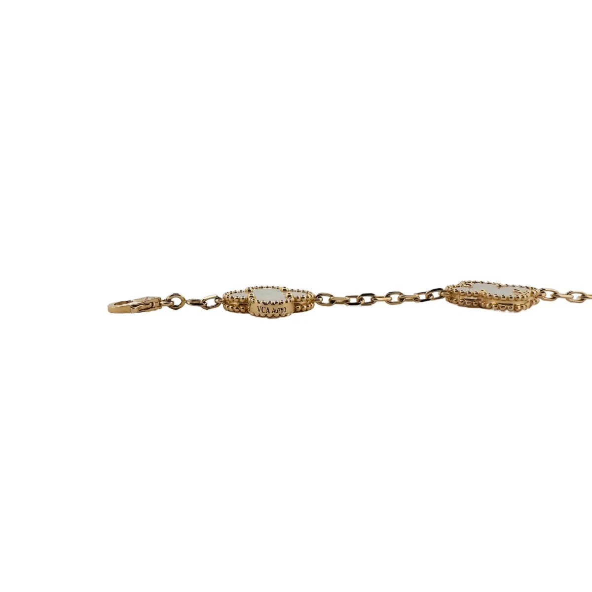 Osprey Bracelet VAN CLEEF & ARPELS "Alhambra" En Or Jaune Et Nacre Blanche 5 Osprey Bracelet VAN CLEEF & ARPELS "Alhambra" En Or Jaune Et Nacre Blanche – Image 5