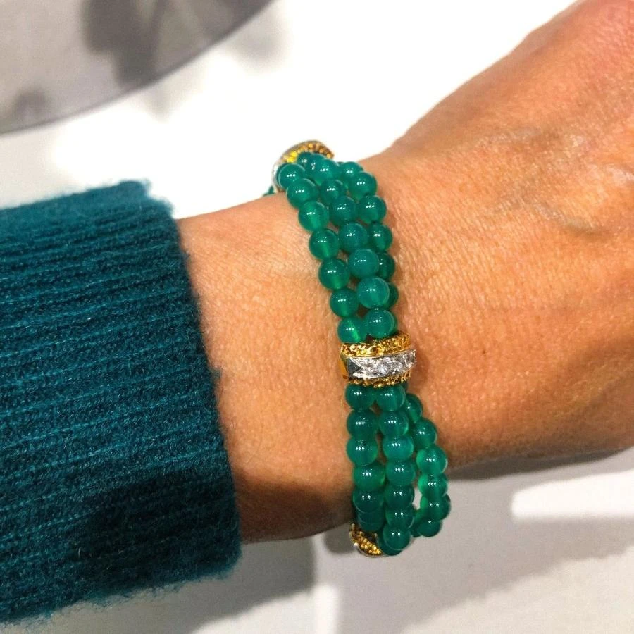 Bracelet VAN CLEEF & ARPELS En Or Jaune, Chrysoprase Et Diamants 2 Bracelet VAN CLEEF & ARPELS En Or Jaune, Chrysoprase Et Diamants – Image 2
