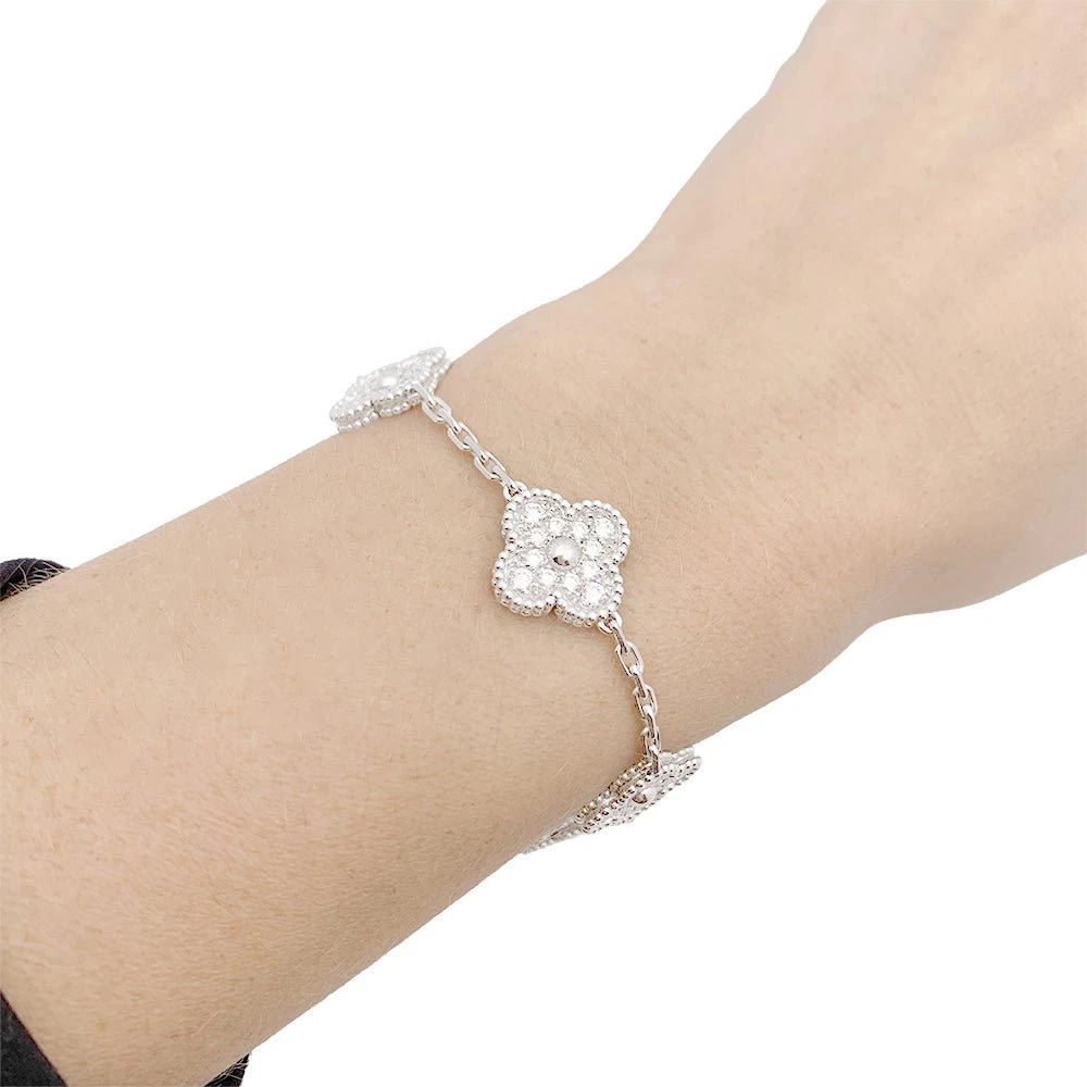 Miller Bracelet VAN CLEEF & ARPELS "Vintage Alhambra" En Or Blanc Et Diamants 2 Miller Bracelet VAN CLEEF & ARPELS "Vintage Alhambra" En Or Blanc Et Diamants – Image 2