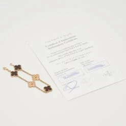 Bracelet Vintage Alhambra 5 Motifs Bois D'amourette Letterwood LIMITED EDITION -Castafiore Boutique bracelet vintage alhambra 5 motifs bois damourette letterwood limited edition 844334