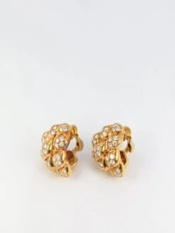 Clips D’oreilles Pommes De Pins En Or Et Diamants, 1970 10 Clips D’oreilles Pommes De Pins En Or Et Diamants, 1970 -Castafiore Boutique clips doreilles pommes de pins en or et diamants 1970 352707
