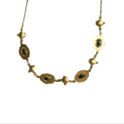 Collier Ancien Draperie Or Jaune Et Saphir -Castafiore Boutique collier ancien draperie or jaune et saphir 704363