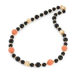 Collier BOUCHERON En Or Jaune, Onyx Et Corail -Castafiore Boutique collier boucheron en or jaune onyx et corail 572937