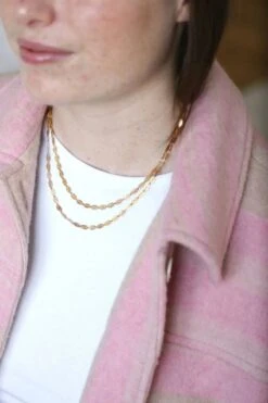 Collier Chaîne Double Or Et Fermoir émaillé -Castafiore Boutique collier chaine double or et fermoir emaille 469491