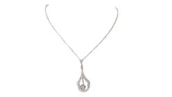 Collier Des Années 30 En Or Blanc, Platine Et Diamants -Castafiore Boutique collier des annees 30 en or blanc platine et diamants 105977