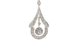 Collier Des Années 30 En Or Blanc, Platine Et Diamants -Castafiore Boutique collier des annees 30 en or blanc platine et diamants 922535