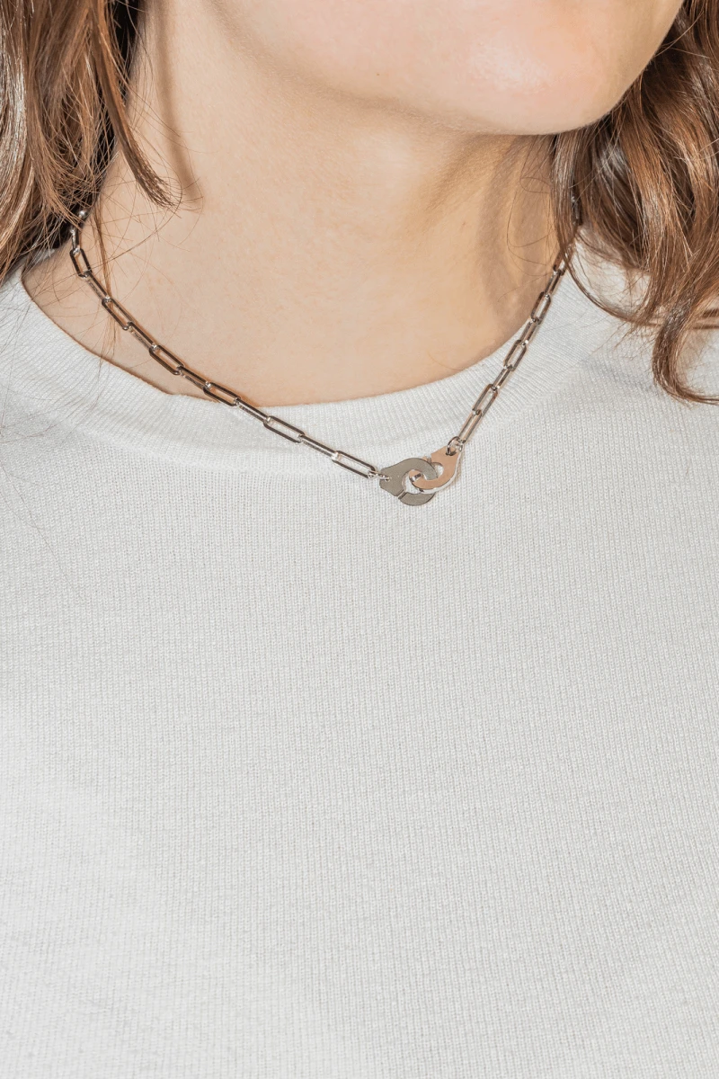 Collier Dinh Van Menottes En Or Blanc 2 Collier Dinh Van Menottes En Or Blanc – Image 2