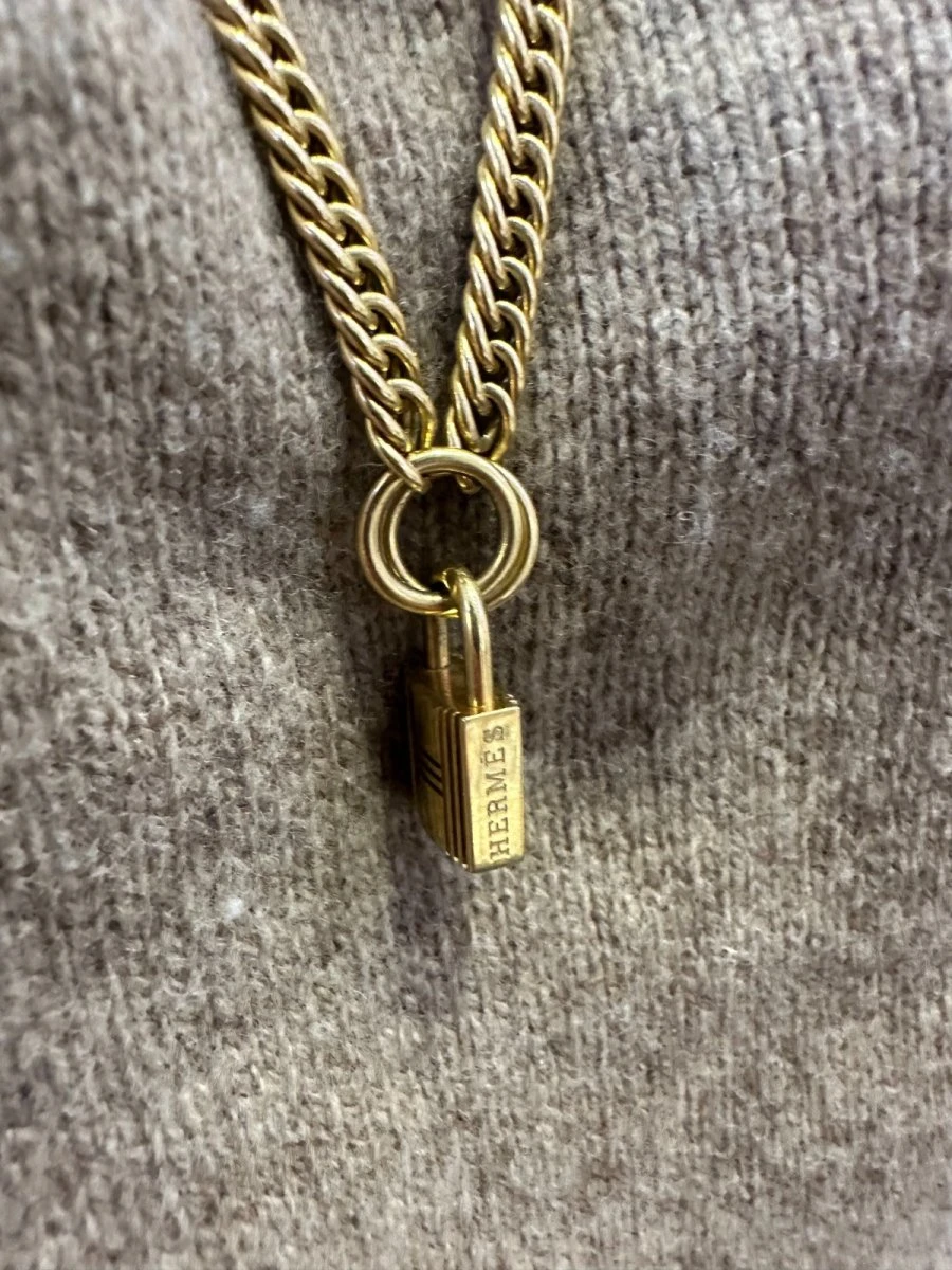 Collier HERMÈS En Or Jaune Et Cadenas 5 Collier HERMÈS En Or Jaune Et Cadenas – Image 5