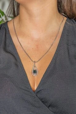 Collier Pendentif Or Blanc Saphir 7 Collier Pendentif Or Blanc Saphir -Castafiore Boutique collier pendentif or blanc saphir 796758