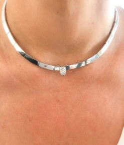 Collier Rigide Or Gris De La Maison Chaumet -Castafiore Boutique collier rigide or gris de la maison chaumet 154021