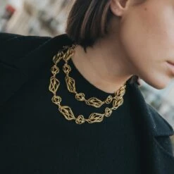 Collier Sautoir Transformable CHAUMET En Or Jaune -Castafiore Boutique collier sautoir transformable chaumet en or jaune 122770