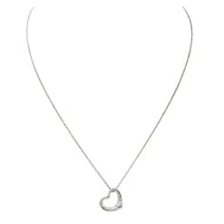 Collier TIFFANY & CO. "Open Heart" En Platine Et Diamant 9 Collier TIFFANY & CO. "Open Heart" En Platine Et Diamant -Castafiore Boutique collier tiffany co coeur open heart platine diamant 138493