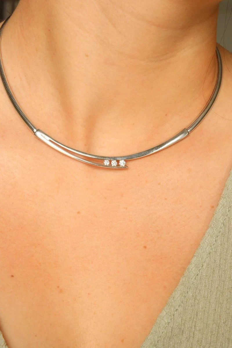 Collier Trilogie Or Blanc Diamant 2 Collier Trilogie Or Blanc Diamant – Image 2