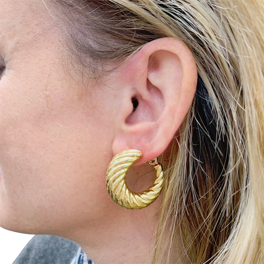 Miller Boucles D'oreilles Créoles En Or Jaune Torsadé 2 Miller Boucles D'oreilles Créoles En Or Jaune Torsadé – Image 2