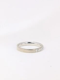 Demi-Alliance Américaine En Or Blanc Et Diamants 0,72 Ct 13 Demi-Alliance Américaine En Or Blanc Et Diamants 0,72 Ct -Castafiore Boutique demi alliance americaine en or blanc et diamants 072 ct 692348