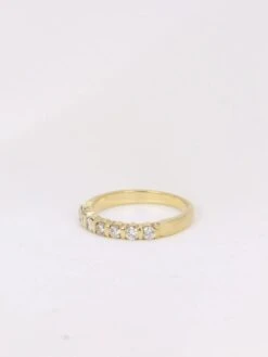 Demi-Alliance Américaine En Or Jaune Et Diamants 0,42 Ct -Castafiore Boutique demi alliance americaine en or jaune et diamants 042 ct 492891
