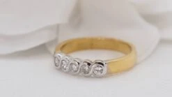 Demi Alliance En Or Jaune Et Blanc Sertie De Diamants 10 Demi Alliance En Or Jaune Et Blanc Sertie De Diamants -Castafiore Boutique demi alliance en or jaune et blanc sertie de diamants 724777