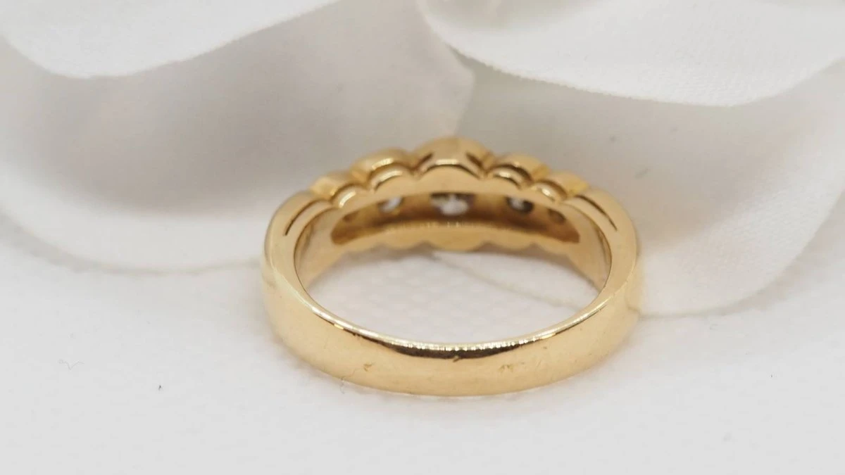 Demi Alliance En Or Jaune Et Diamants 6 Demi Alliance En Or Jaune Et Diamants – Image 6