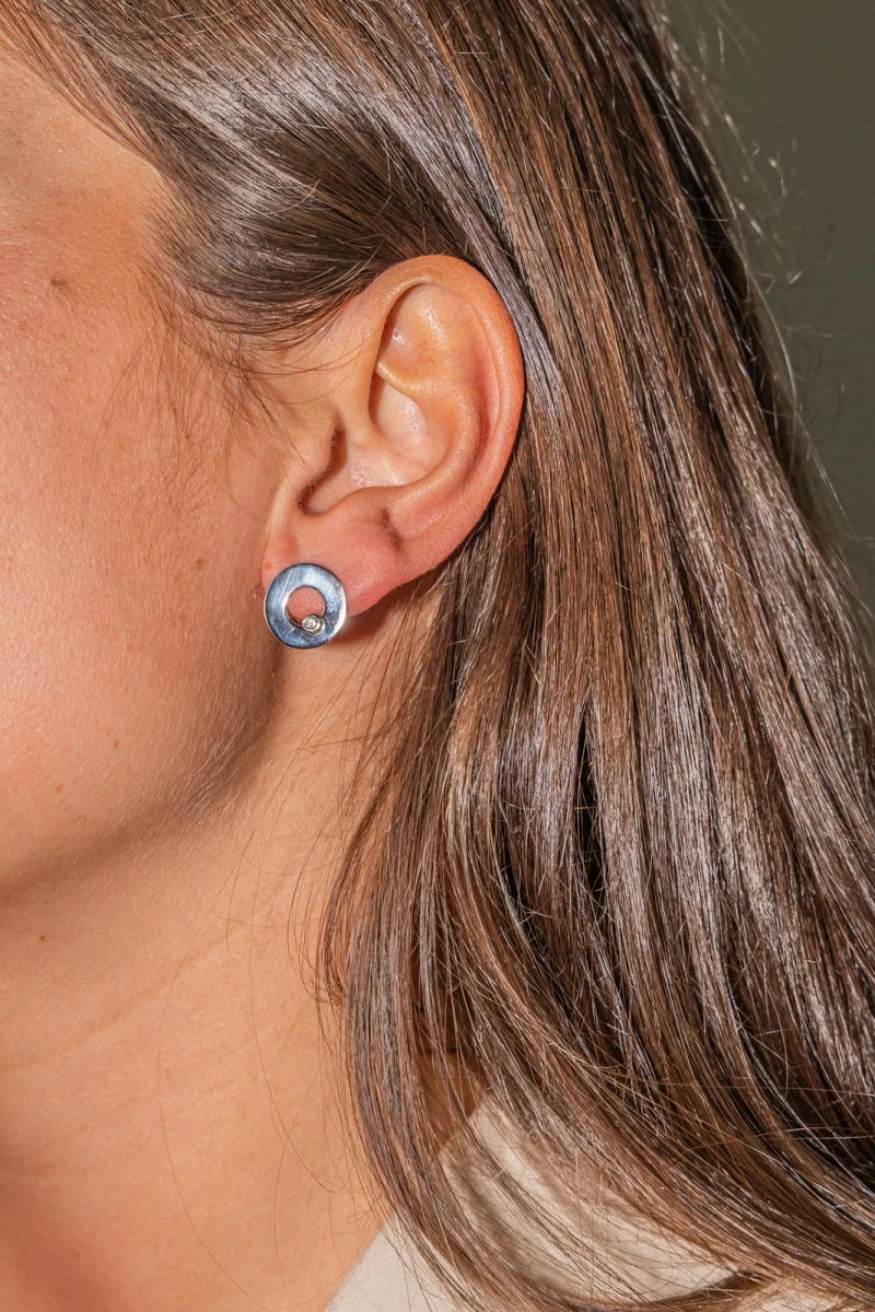 Dinh Van Boucles D'oreilles Puces Cible Or Blanc Diamant 2 Dinh Van Boucles D'oreilles Puces Cible Or Blanc Diamant – Image 2