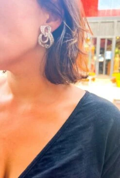 Importante Boucle D'oreilles Platine Et Diamants Circa 1930 -Castafiore Boutique importante boucle doreilles platine et diamants circa 1930 148123