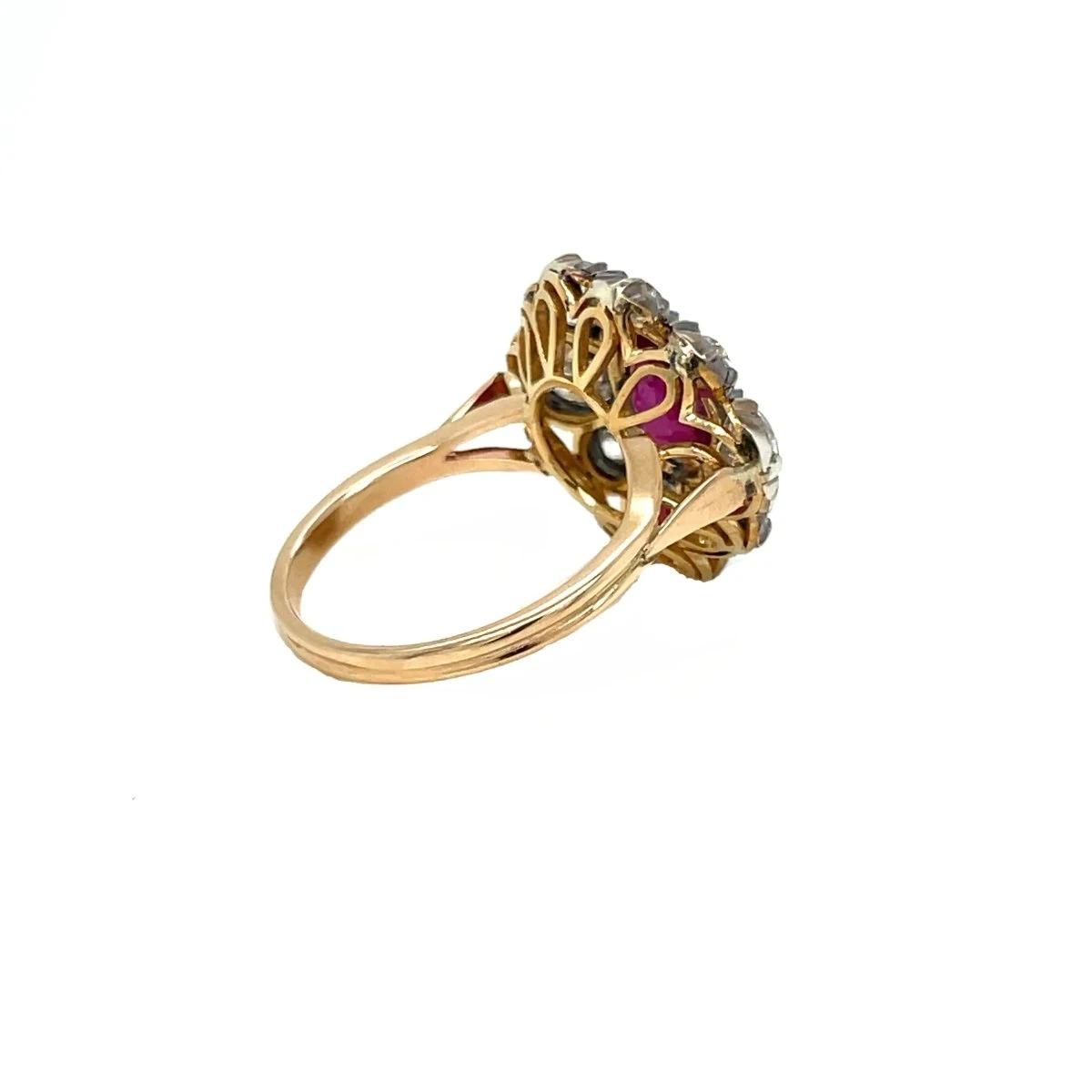 Late 19th Century 2.05 Carat Ruby Diamond Gold Cluster Ring 3 Late 19th Century 2.05 Carat Ruby Diamond Gold Cluster Ring â Image 3