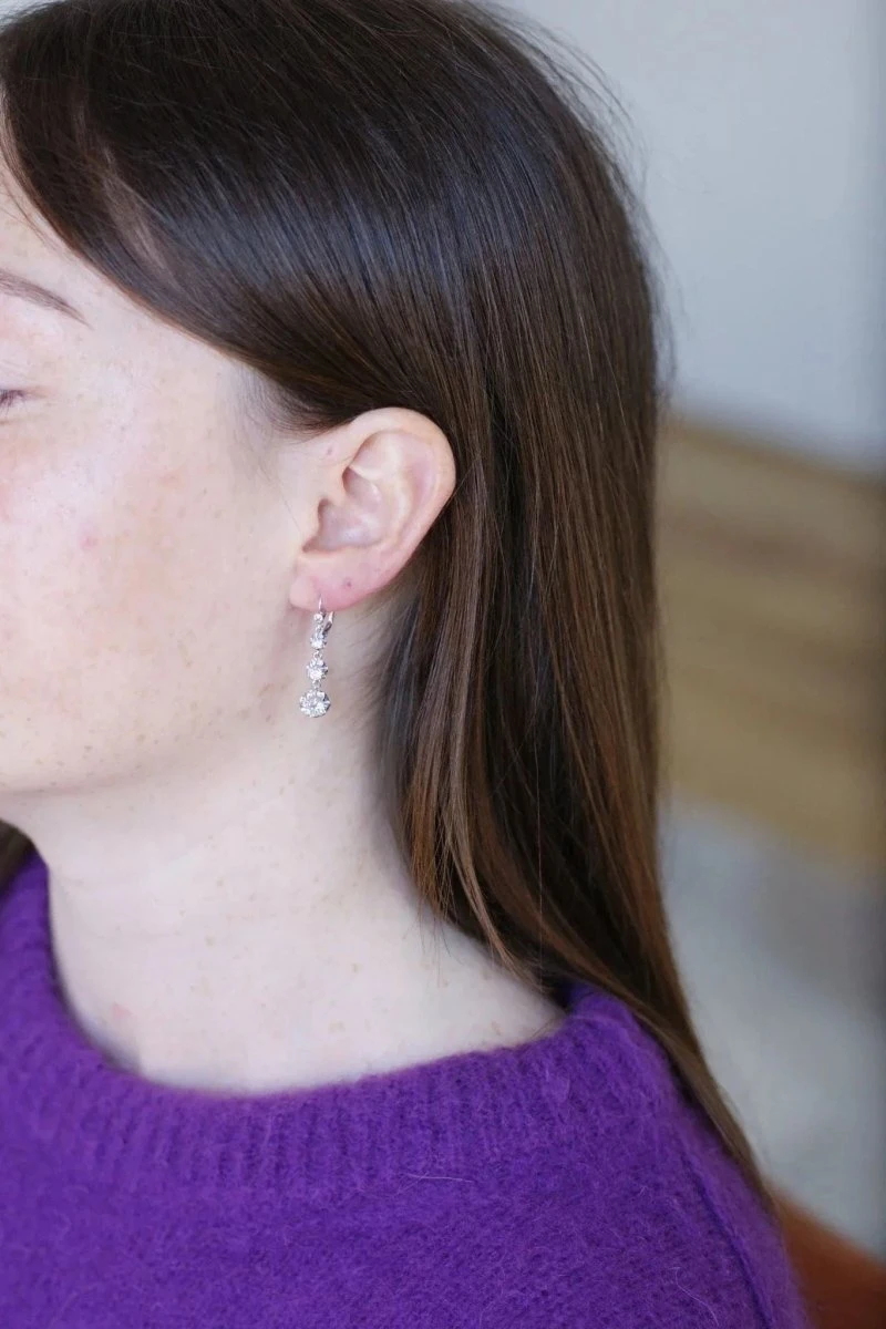 Longues Dormeuses Diamants Sur Or Blanc 7 Longues Dormeuses Diamants Sur Or Blanc – Image 7