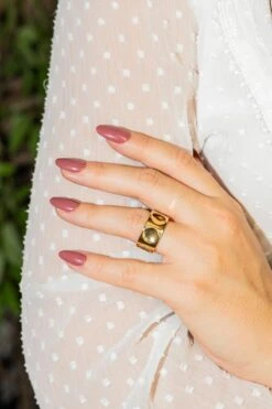 Louis Vuitton Bague Bandeau Empreinte Or Jaune 8 Louis Vuitton Bague Bandeau Empreinte Or Jaune -Castafiore Boutique louis vuitton bague bandeau empreinte or jaune 132758