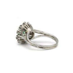 Bague Marguerite En Or Blanc, émeraude Et Diamants -Castafiore Boutique marguerite or diamants et emeraude 942951