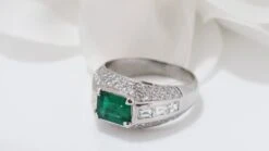 Bague Jonc En Or Blanc émeraude Et Diamants -Castafiore Boutique mc x9wGXL 3