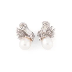 Boucles D'oreilles CHAUMET En Or Blanc, Perles Et Diamants 7 Boucles D'oreilles CHAUMET En Or Blanc, Perles Et Diamants -Castafiore Boutique mc 6LstJOBks