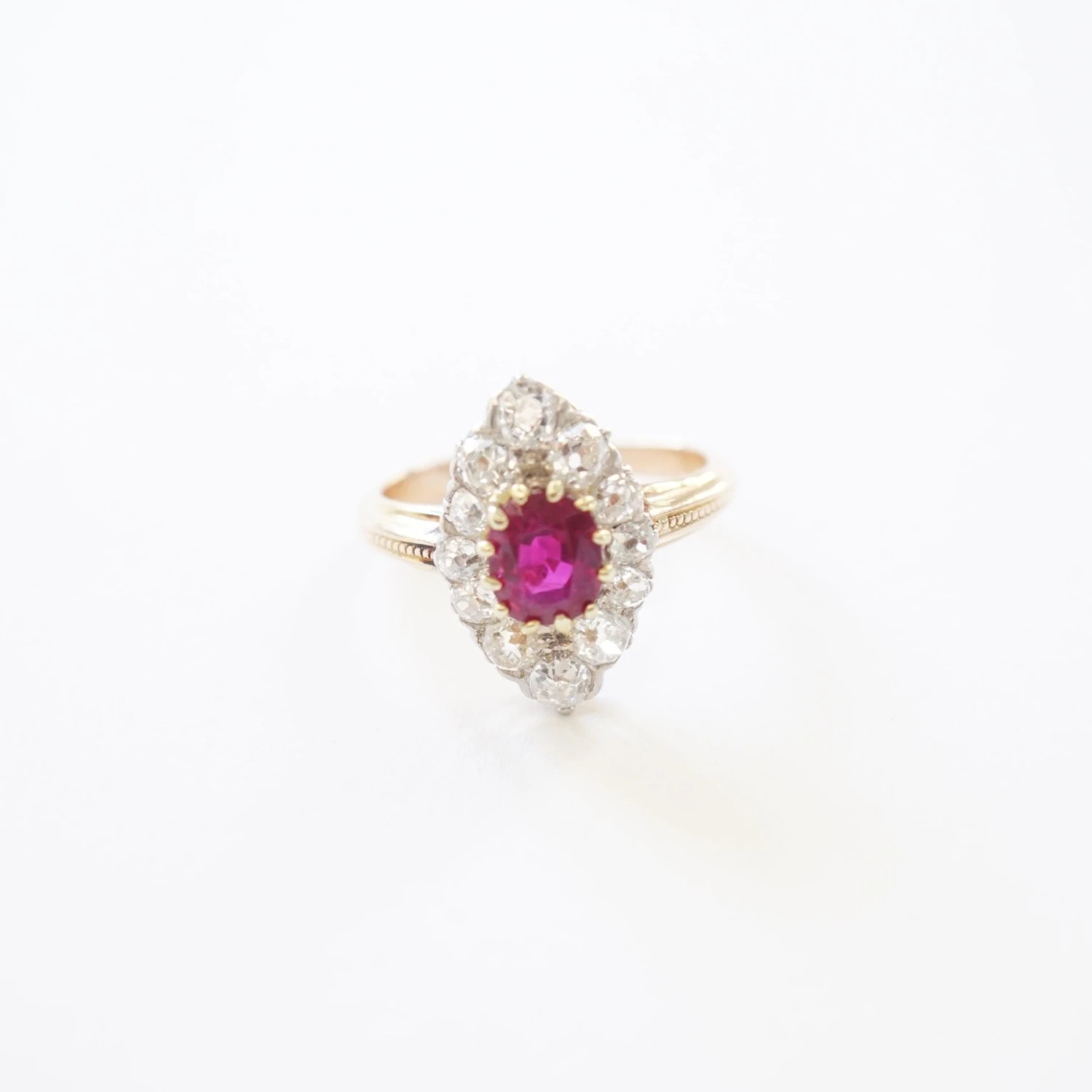 Bague Or Rubis Birman Naturel Et Diamants 1 Bague Or Rubis Birman Naturel Et Diamants