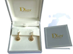 Paire De Boucles D'oreilles DIOR "Rose Des Vents" En Or Jaune, Nacre Et Diamants -Castafiore Boutique mc CmqAevWTa
