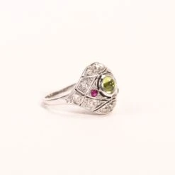 Bague Dôme En Or Blanc, Péridot, Rubis Et Diamants 8 Bague Dôme En Or Blanc, Péridot, Rubis Et Diamants -Castafiore Boutique mc K2TArmHNrD