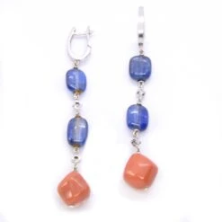 PAIRE DE PENDANTS D’OREILLES TANZANITES ET CORAIL -Castafiore Boutique mc RC6SMJuMk