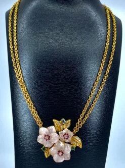 Collier En Or 18 Carats Orné De 3 Fleurs En Quartz Et Feuilles En Diamants -Castafiore Boutique mc T53dsvh0v