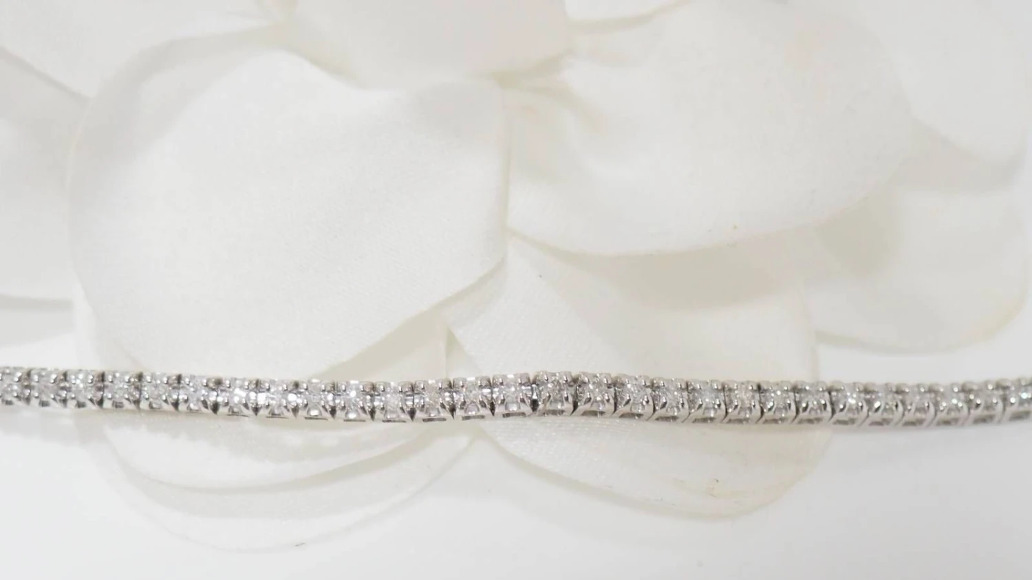 Bracelet Rivière En Or Blanc Et Diamants 1ct 6 Bracelet Rivière En Or Blanc Et Diamants 1ct – Image 6