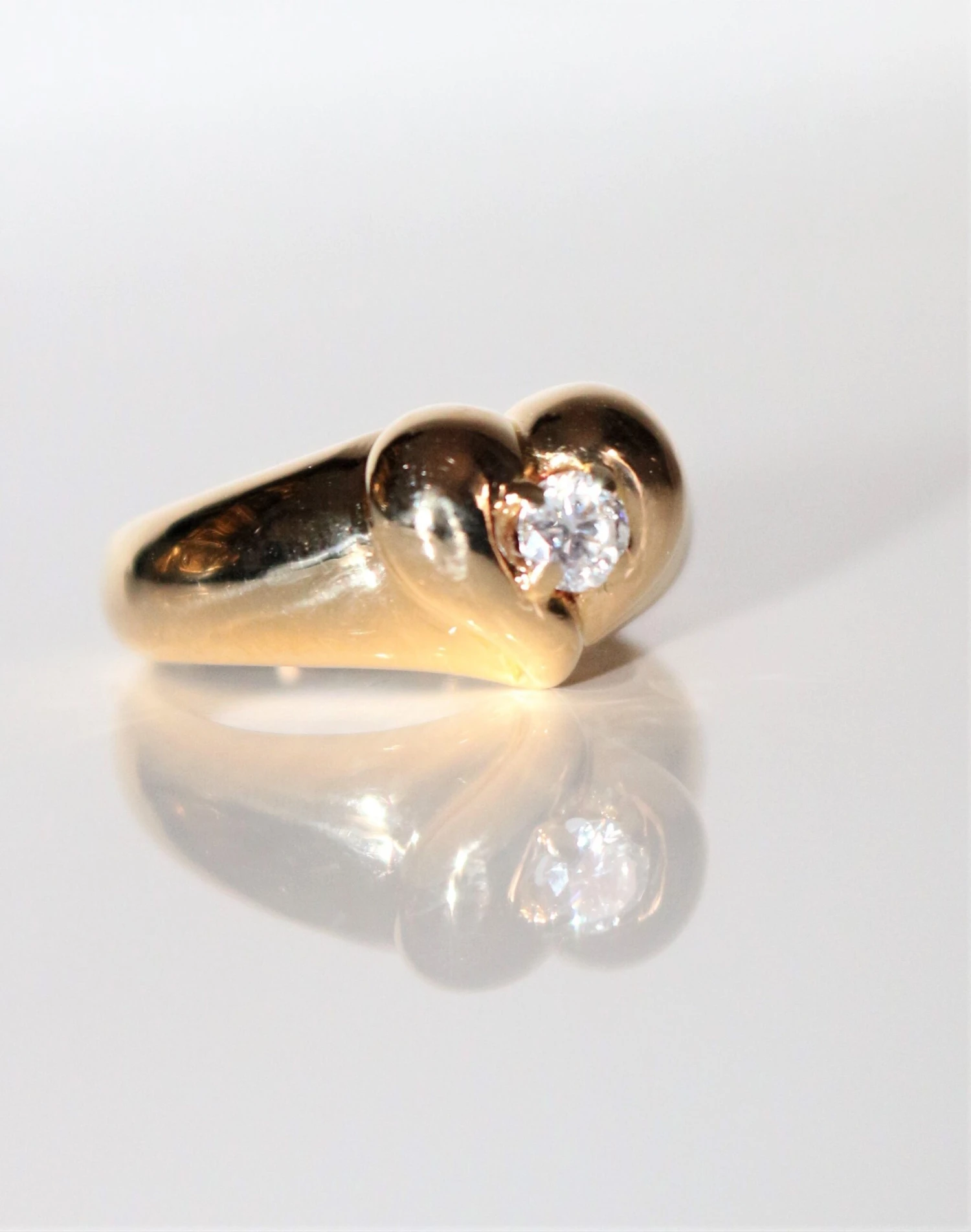 Van Cleef And Arpels Bague Coeur Diamant 3 Van Cleef And Arpels Bague Coeur Diamant – Image 3