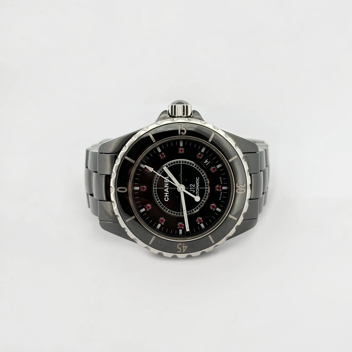 Montre Automatique CHANEL "J12" En Céramique Noire Et Rubis 4 Montre Automatique CHANEL "J12" En Céramique Noire Et Rubis – Image 4