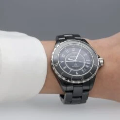 Montre Automatique CHANEL "J12" En Céramique -Castafiore Boutique montre chanel j12 dame en ceramique noire automatique 38 mm 2010 ref h0685 676923