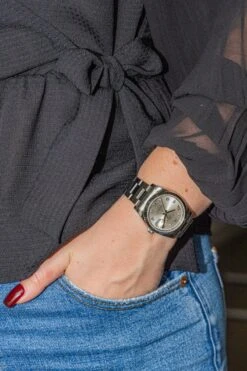 Montre ROLEX "Oyster Perpetual Date" En Acier Diamant 10 Montre ROLEX "Oyster Perpetual Date" En Acier Diamant -Castafiore Boutique montre rolex oyster perpetual date en acier diamant 496221