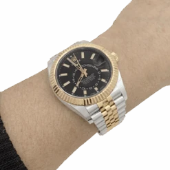 Miller Montre Rolex Sky Dweller En Acier Et Or Jaune -Castafiore Boutique montre rolex sky dweller en acier et or jaune 256696