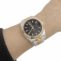 Miller Montre Rolex Sky Dweller En Acier Et Or Jaune -Castafiore Boutique montre rolex sky dweller en acier et or jaune 367988