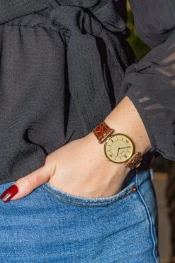 Montre Automatique VAN CLEEF & ARPELS En Or Jaune Et Cuir -Castafiore Boutique montre van cleef arpels en or jaune 527473