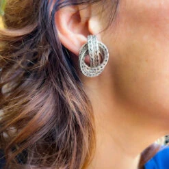 Boucles D'oreilles Clip HERMÈS "Vendôme" En Argent -Castafiore Boutique paire de boucle doreille en n a regent collection vendome de la maison hermes 909543