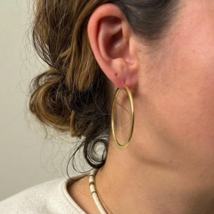 Boucles D'oreilles Créoles En Or Jaune 18 Carats 9 Boucles D'oreilles Créoles En Or Jaune 18 Carats – Image 9